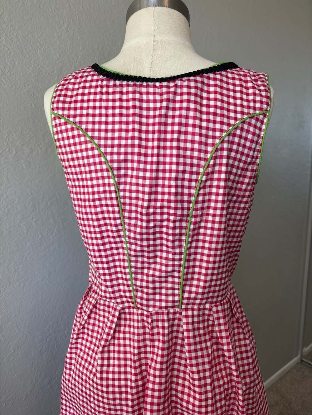 Gaudi Leathers Red Gingham Dirndl Dress with Green Trim Size 38 - Picture 6 of 10